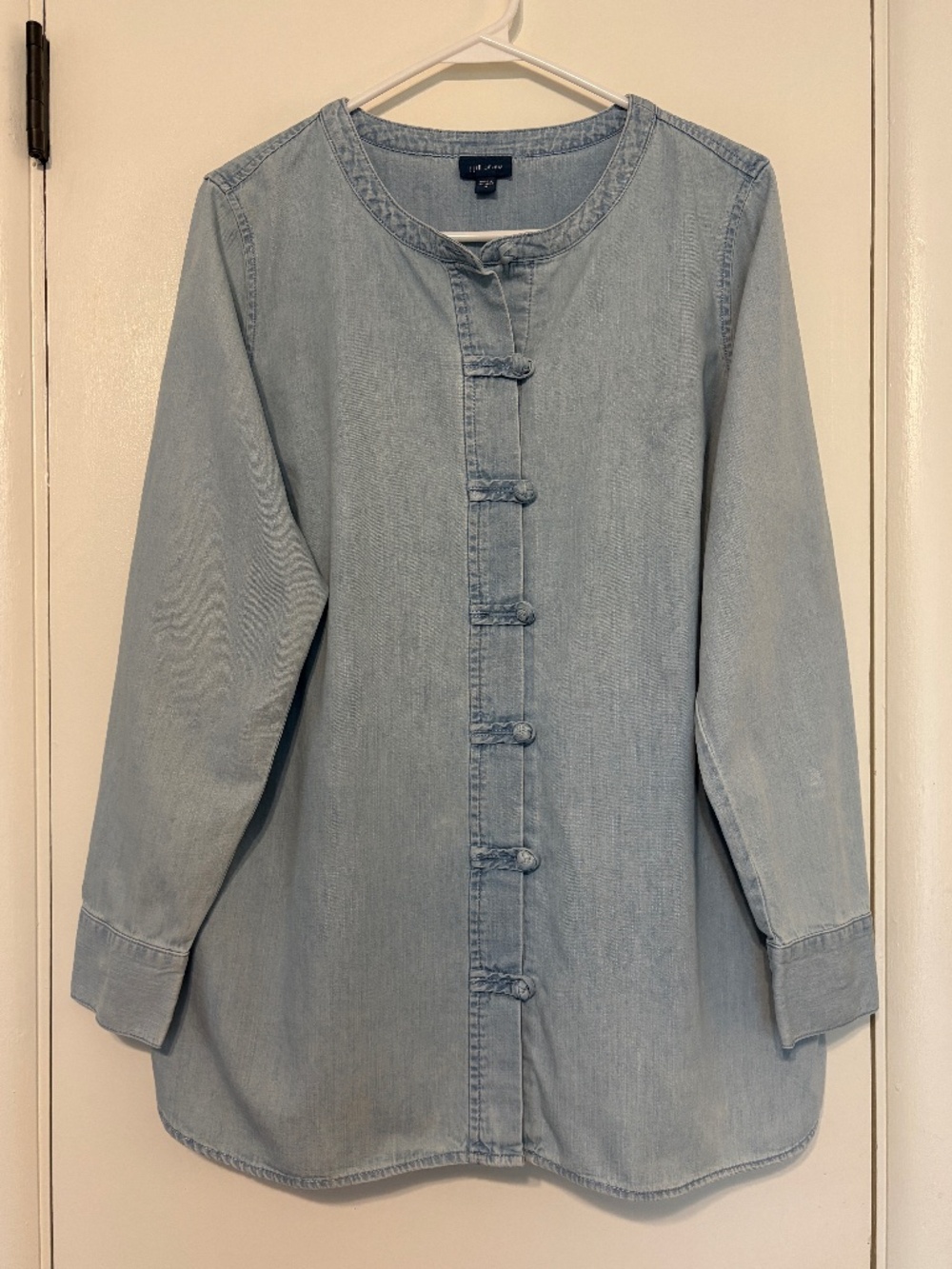 J. Jill Denim Women's Blue Chambray Knot-Button Front Tunic Shirt Top M Oriental